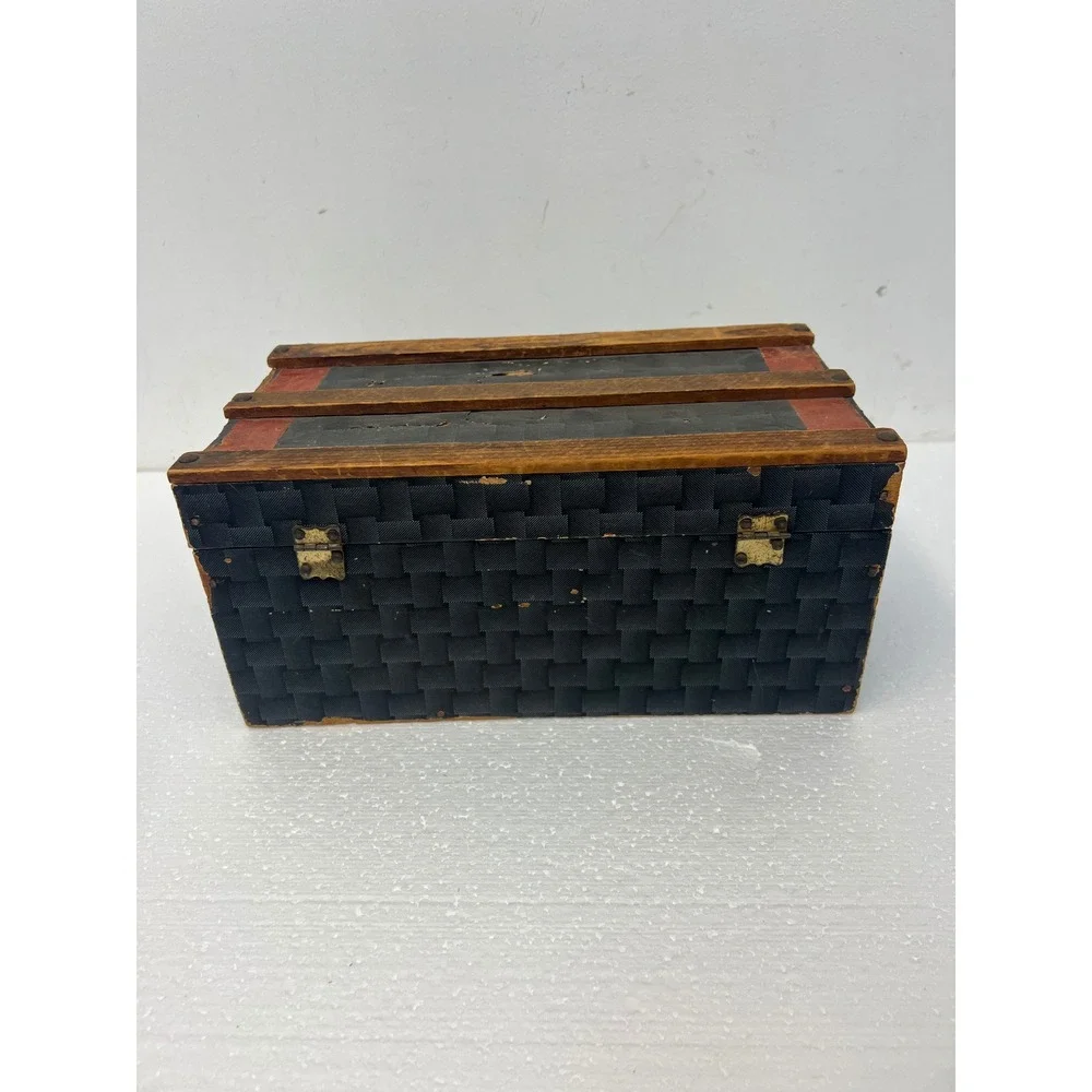 Antique Dollhouse Steamer Trunk w Tray Miniature Wood Slat Chest Vintage Box Old